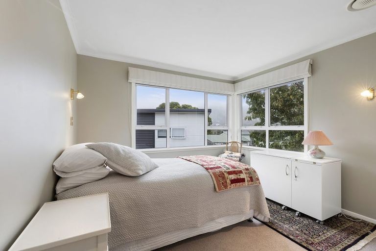 Photo of property in 13 Kowhai Street, Tawa, Wellington, 5028