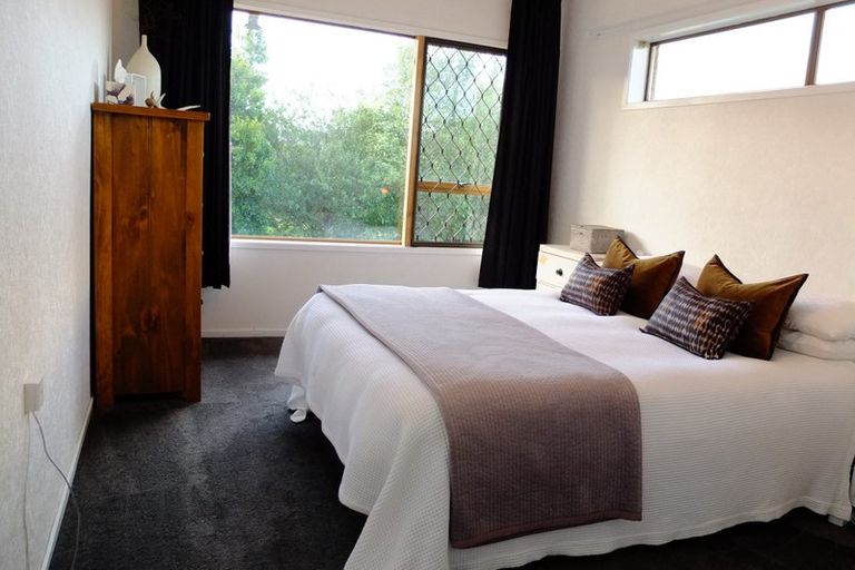 Photo of property in 1/48 Stanniland Street, Sunnyhills, Auckland, 2010