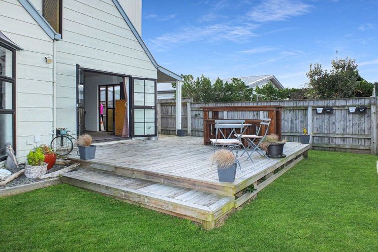 Photo of property in 12 Low Avenue, Foxton Beach, Foxton, 4815