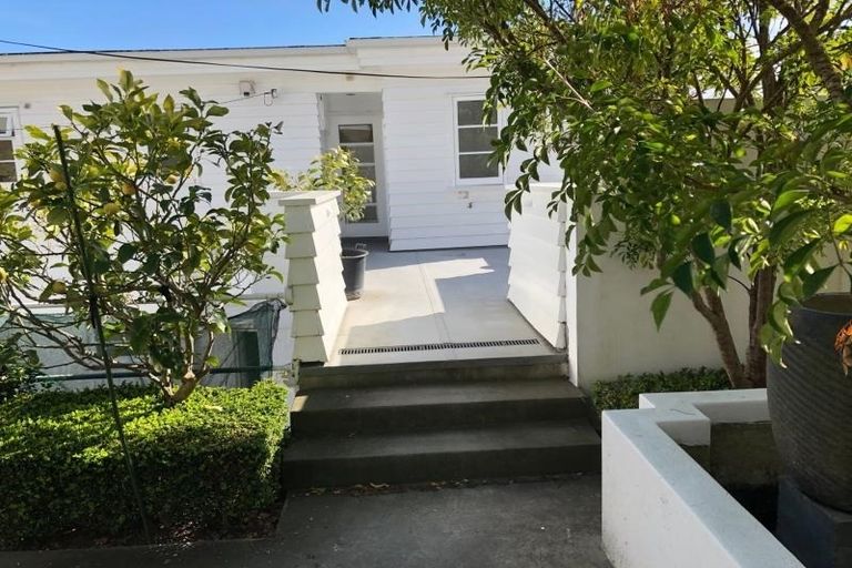 Photo of property in 29a Grass Street, Roseneath, Wellington, 6011