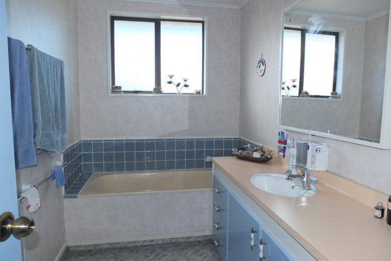 Photo of property in 8 Totara Peak Crescent, Omarama, 9412