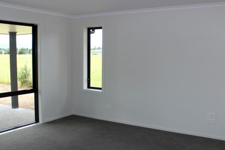 Photo of property in 4 Hereford Drive, Carterton, 5713