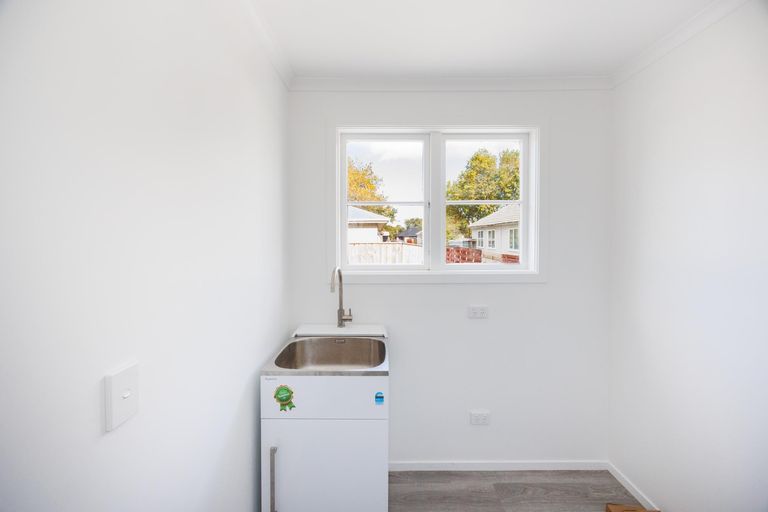 Photo of property in 73 Rangiora Avenue, Roslyn, Palmerston North, 4414