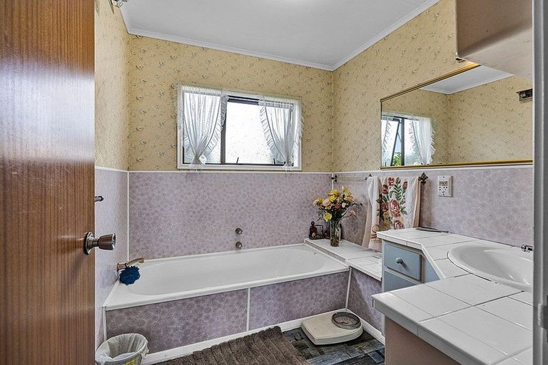 Photo of property in 10 Green Lane, Hawera, 4610