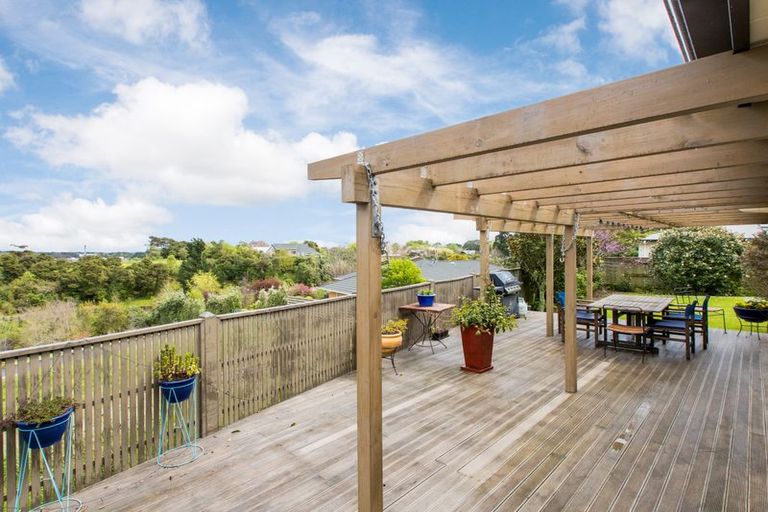 Photo of property in 6 Kea Place, Fitzherbert, Palmerston North, 4410