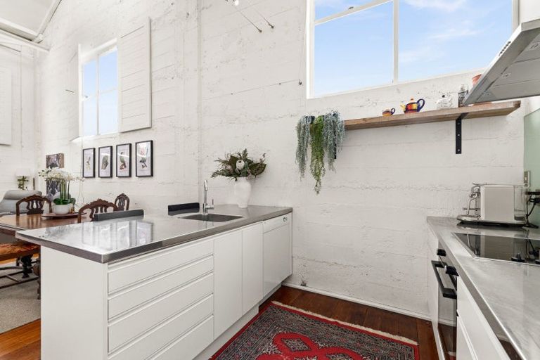 Photo of property in 17 Waghorne Street, Ahuriri, Napier, 4110