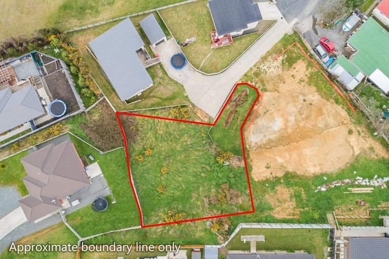 Photo of property in 34c Speargrass Grove, Timberlea, Upper Hutt, 5018