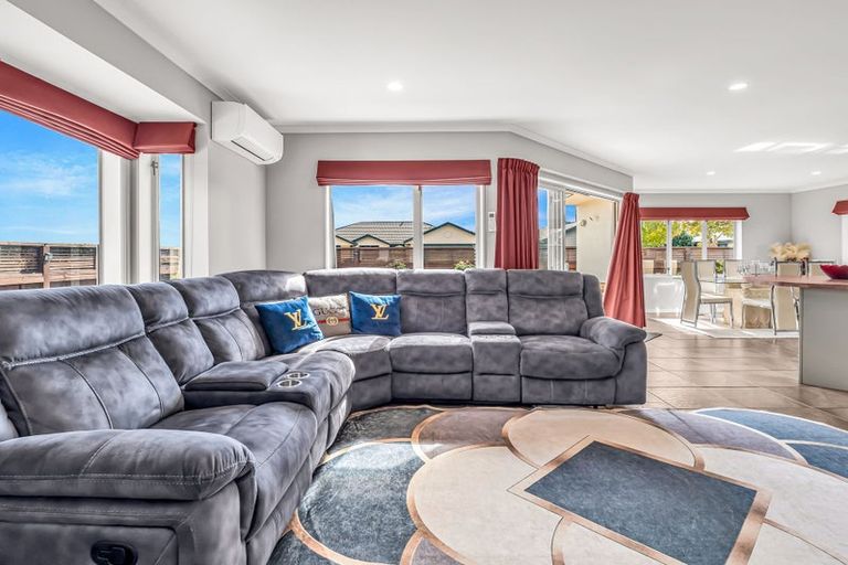 Photo of property in 19 Branigan Parade, Kelvin Grove, Palmerston North, 4414