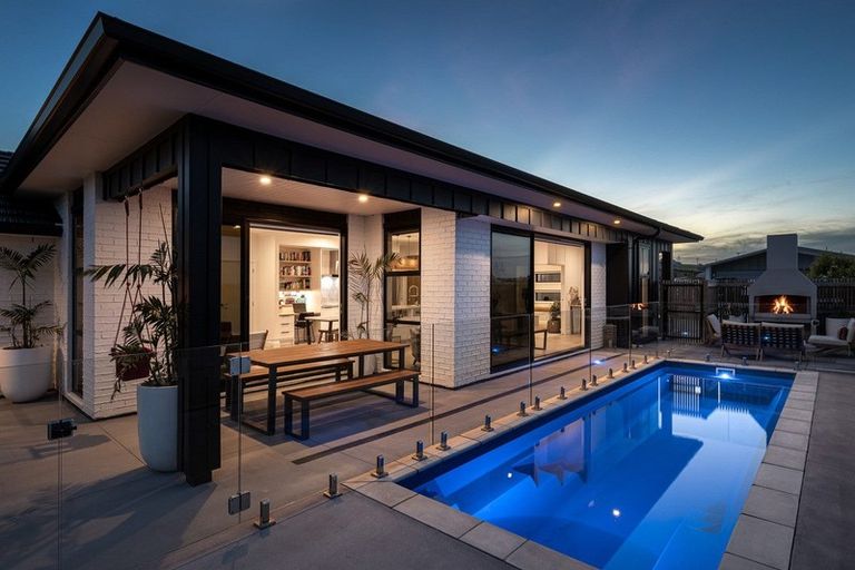 Photo of property in 12 Kiritiana Close, Pyes Pa, Tauranga, 3112