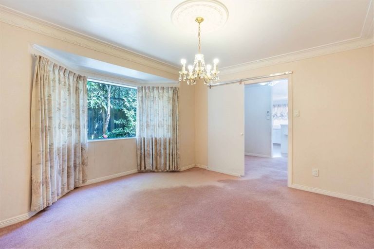 Photo of property in 14 Javelin Place, West Harbour, Auckland, 0618