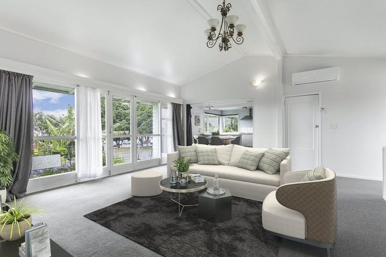 Photo of property in 9 Sutton Crescent, Papatoetoe, Auckland, 2025