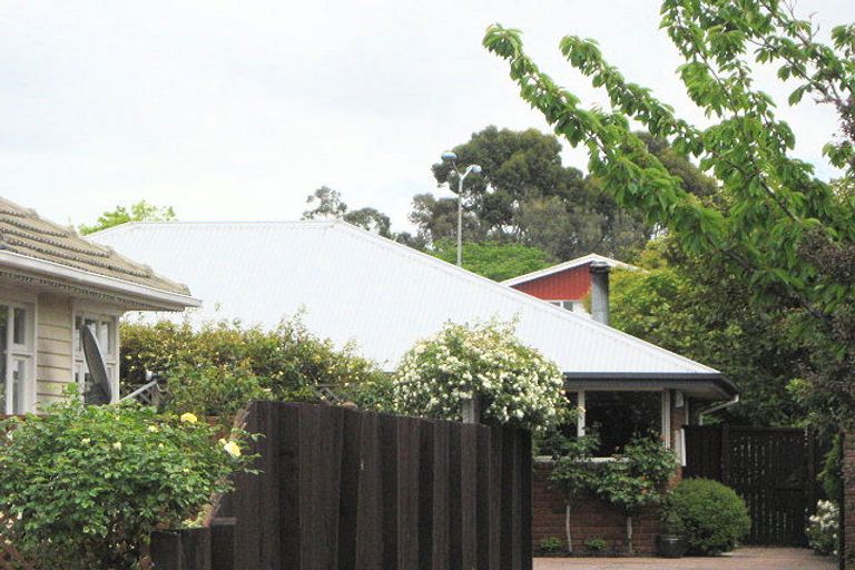 Photo of property in 15a Munro Street, Redwood, Christchurch, 8051