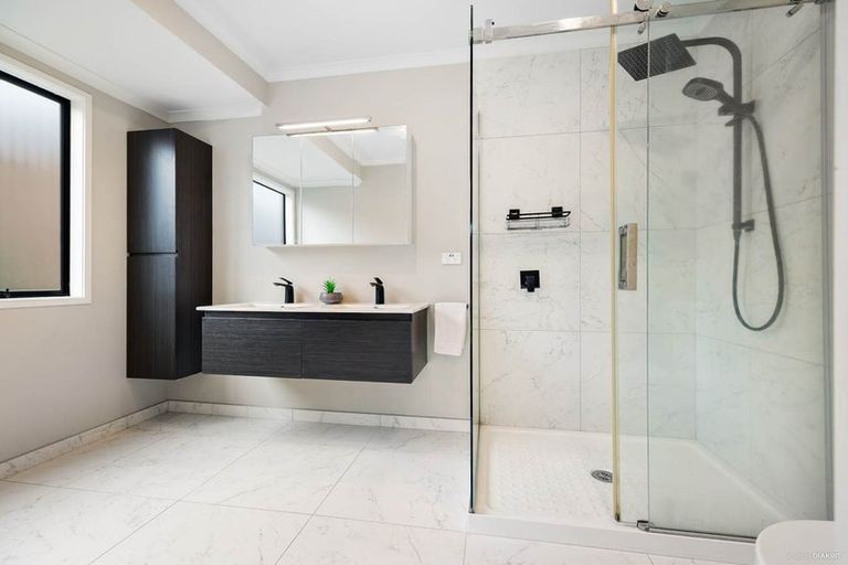 Photo of property in 15 Orangewood Drive, Northpark, Auckland, 2013