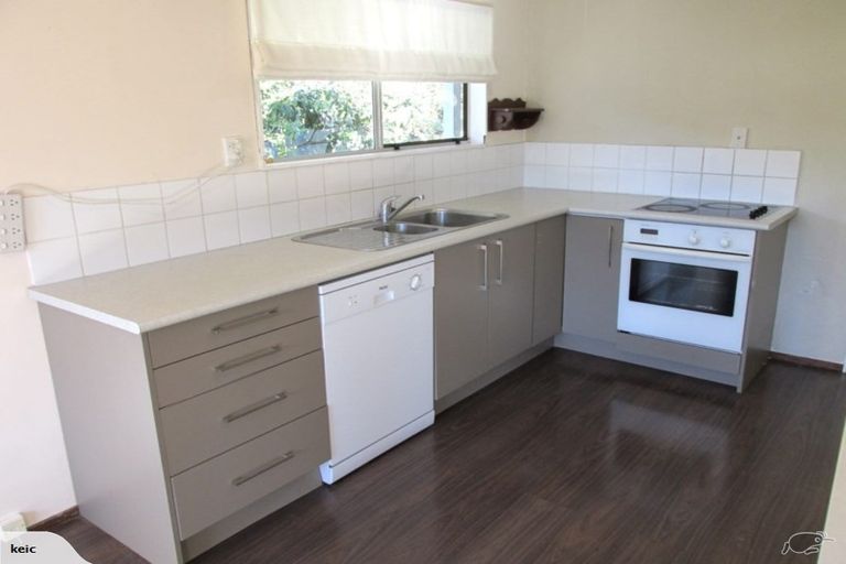 Photo of property in 2/19 Philson Terrace, Browns Bay, Auckland, 0630