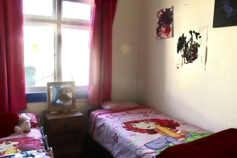 Photo of property in 147 Romilly Street, Westport, 7825