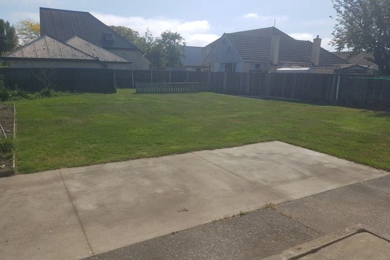 Photo of property in 11 Dinton Street, Russley, Christchurch, 8042