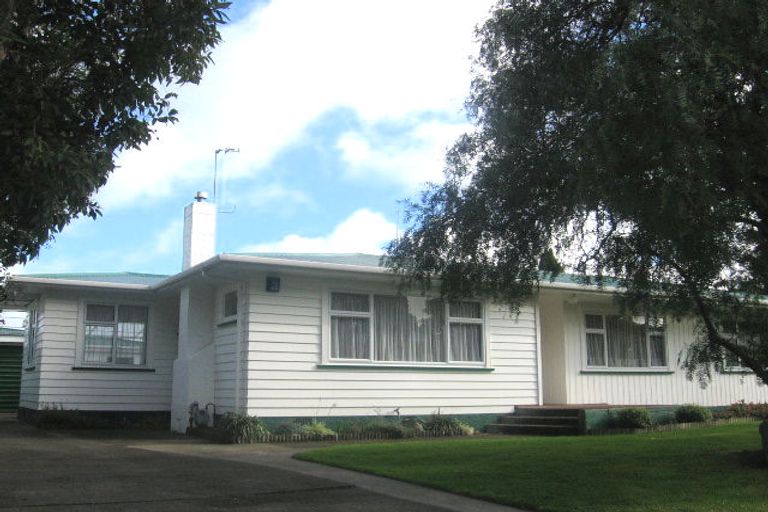 Photo of property in 12 Brett Place, Takaro, Palmerston North, 4412