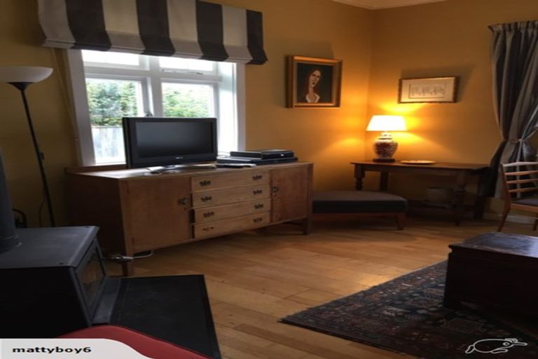 Photo of property in 6 Malcolm Street, Martinborough, 5711