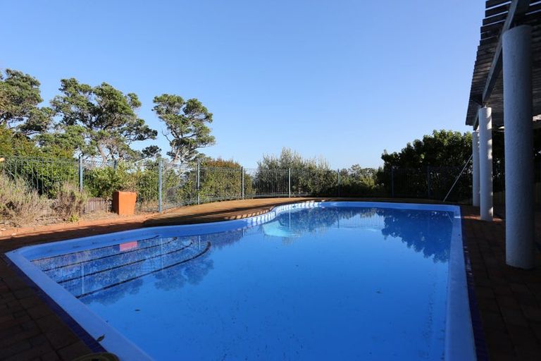Photo of property in 74 Ardern Avenue, Stanmore Bay, Whangaparaoa, 0932