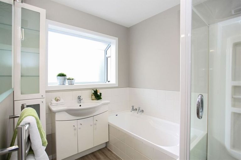 Photo of property in 10a Merrin Street, Avonhead, Christchurch, 8042