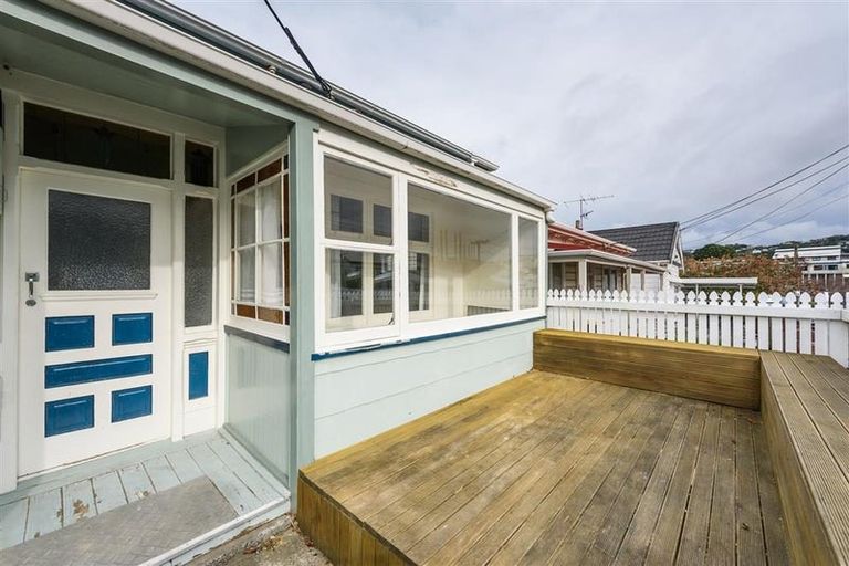 Photo of property in 16 Picton Avenue, Newtown, Wellington, 6021