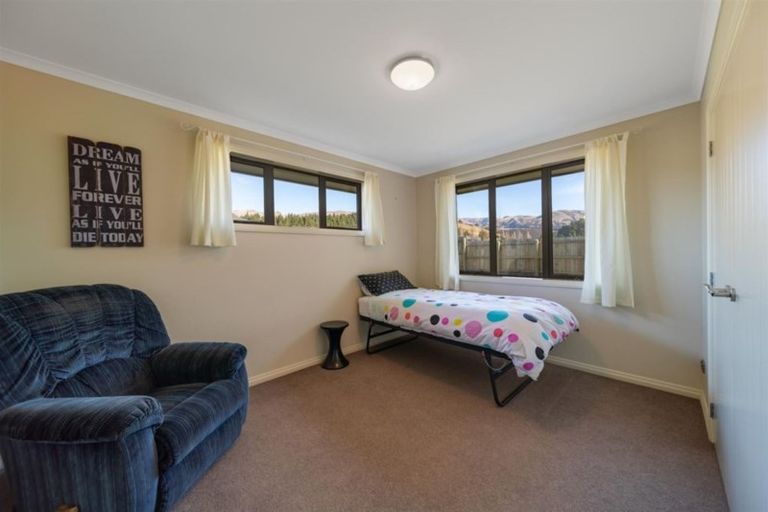 Photo of property in 33 Alice Burn Drive, Luggate, Cromwell, 9383