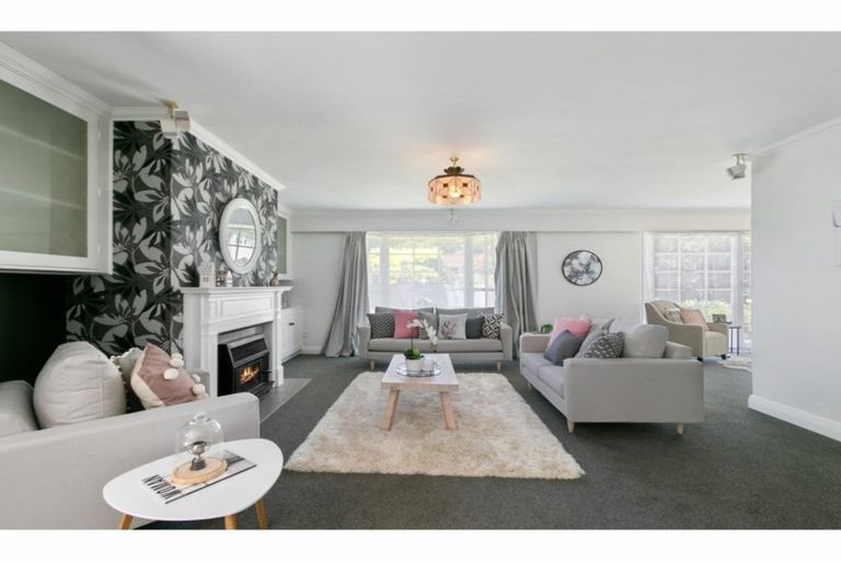 Photo of property in 91 Harbour View Road, Harbour View, Lower Hutt, 5010