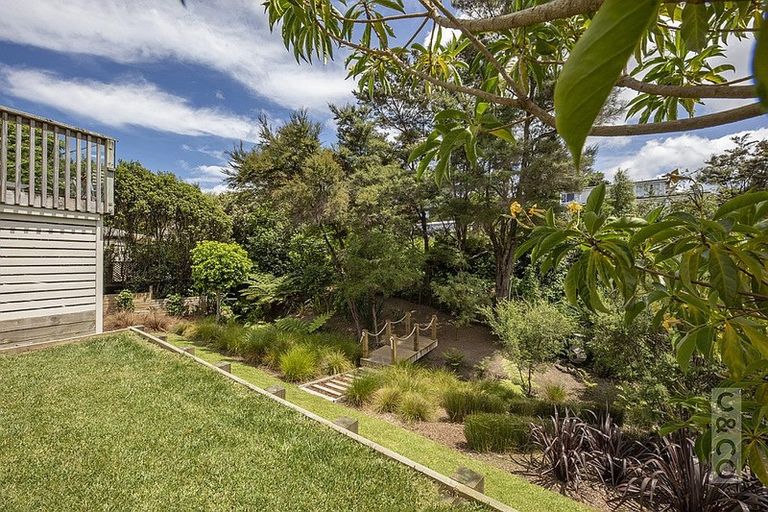 Photo of property in 5 Norglen Lane, Riverhead, 0820