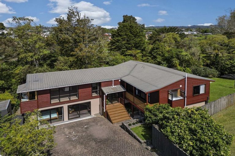 Photo of property in 7 Chardon Place, Henderson, Auckland, 0612