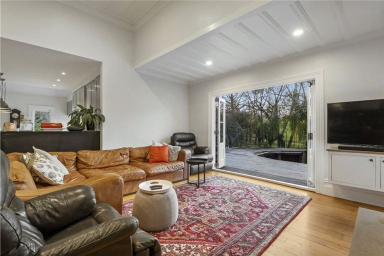 Photo of property in 1073 Kahikatea Flat Road, Waitoki, Kaukapakapa, 0871