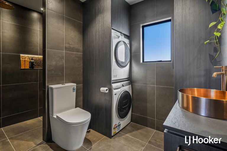 Photo of property in 11 Tatai Road, Bowentown, Waihi Beach, 3177