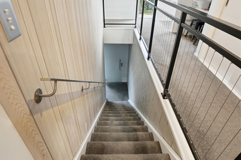 Photo of property in 48 Minaret Ridge, Wanaka, 9305