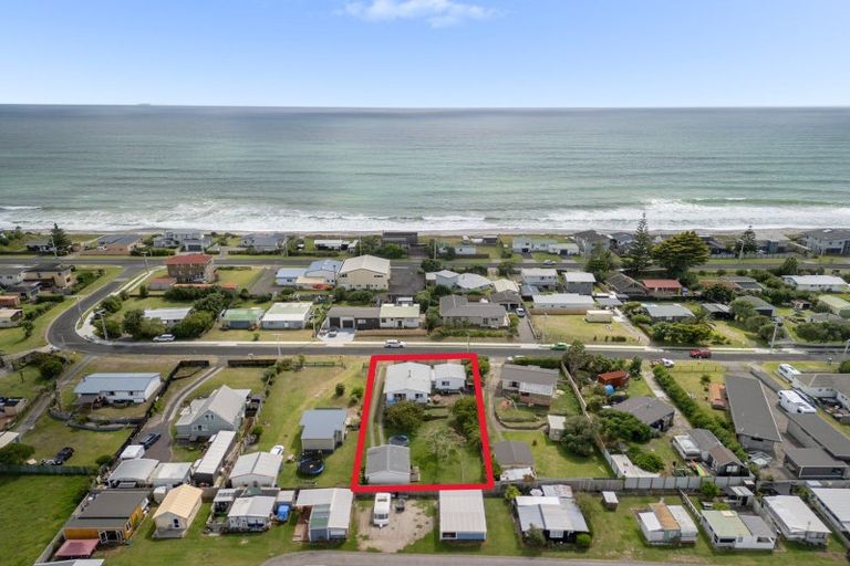 Photo of property in 16 Costello Crescent, Pukehina, Te Puke, 3189