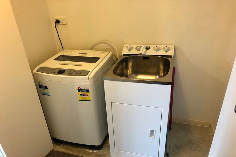 Photo of property in 2/45 Haven Drive, East Tamaki, Auckland, 2013