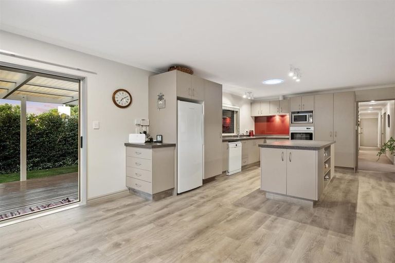 Photo of property in 21 Dowman Place, Te Puke, 3119