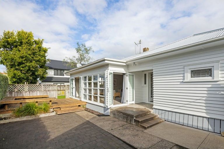 Photo of property in 42 Cook Street, Hamilton East, Hamilton, 3216
