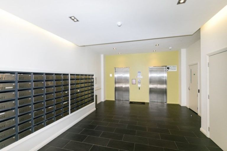 Photo of property in Monvie Apartments, 606/15 Holland Street, Te Aro, Wellington, 6011