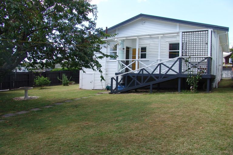 Photo of property in 2 College Street, Te Awamutu, 3800