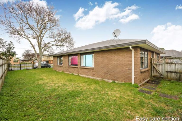 Photo of property in 23 Robertson Road, Favona, Auckland, 2024