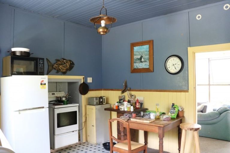 Photo of property in 14 Rata Street, Kaka Point, 9271