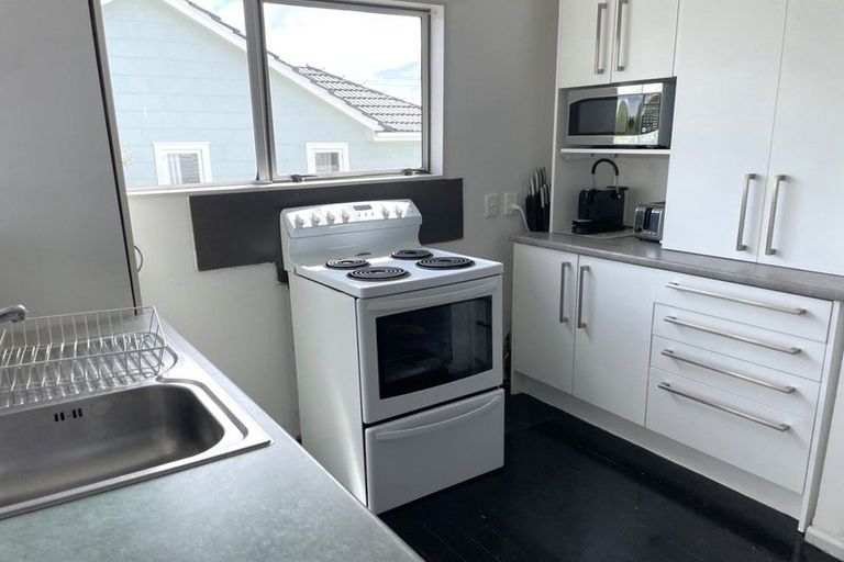 Photo of property in 29 Rosier Road, Glen Eden, Auckland, 0602