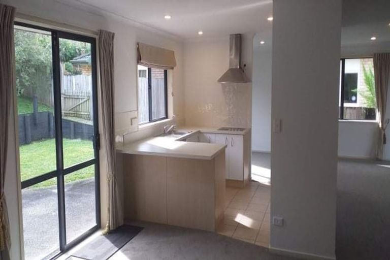 Photo of property in 20 Tauranga Place, Orewa, 0931