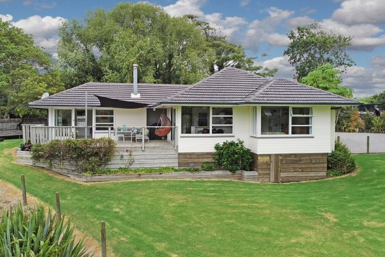 Photo of property in 16 Kaiwaka Road, Waiuku, 2123