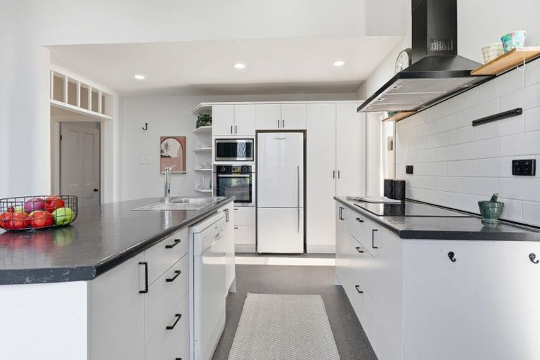 Photo of property in 53 Argyle Street, Mornington, Dunedin, 9011