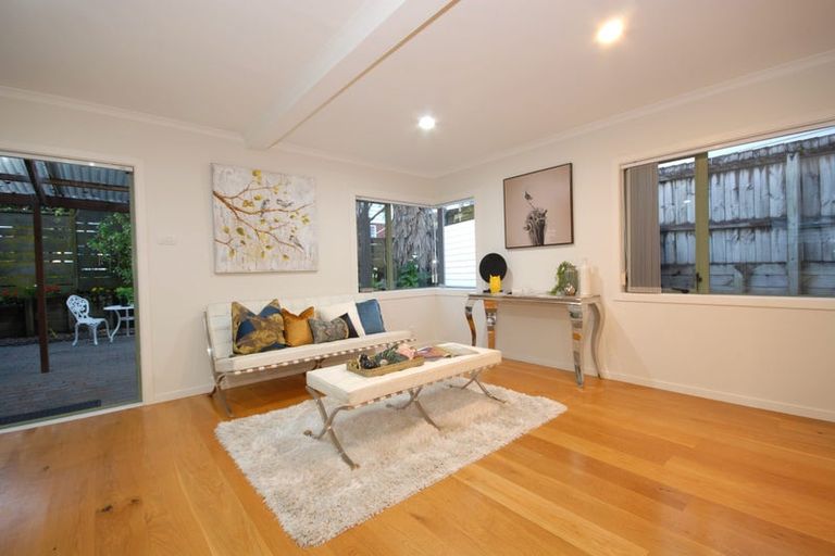 Photo of property in 4a Kennedy Avenue, Forrest Hill, Auckland, 0620