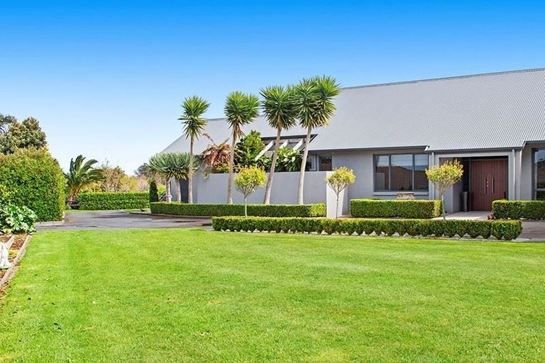 Photo of property in 5 Gleaming Place, Waiuku, 2123