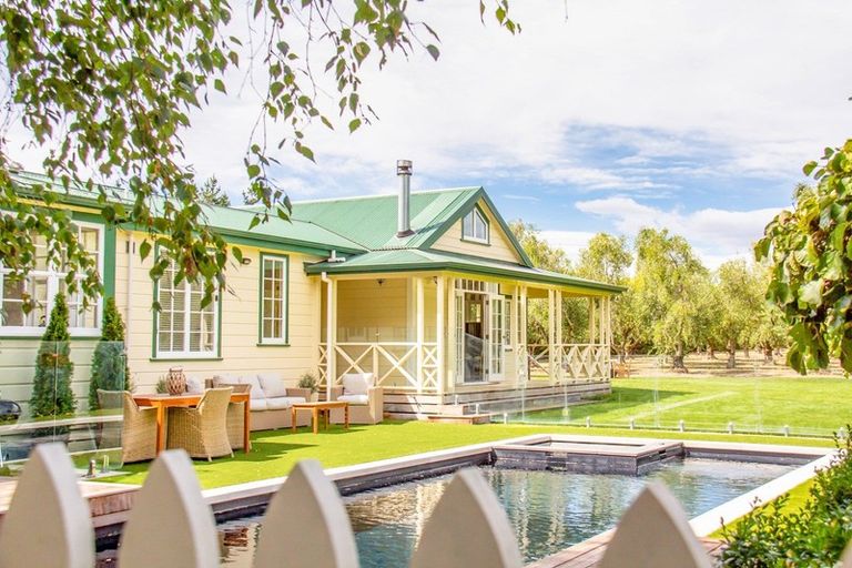 Photo of property in 113 Jellicoe Street, Martinborough, 5711