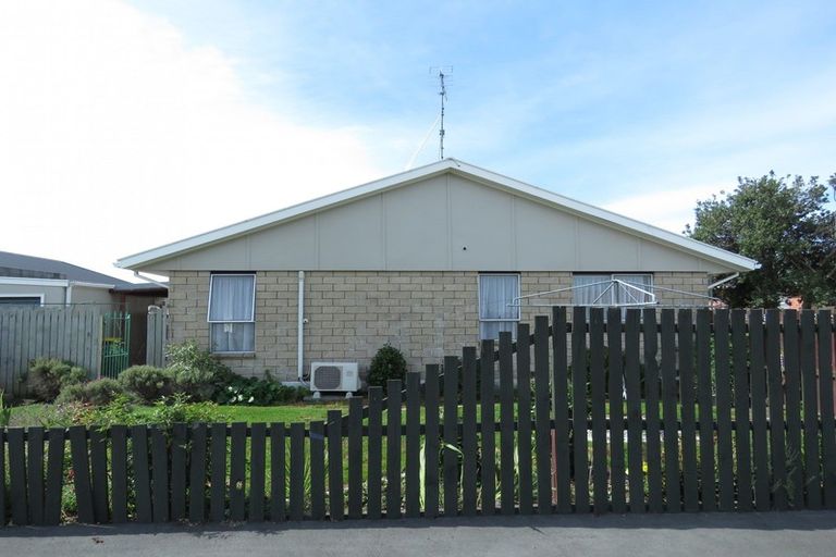 Photo of property in 1/83 Cox Street, Ashburton, 7700