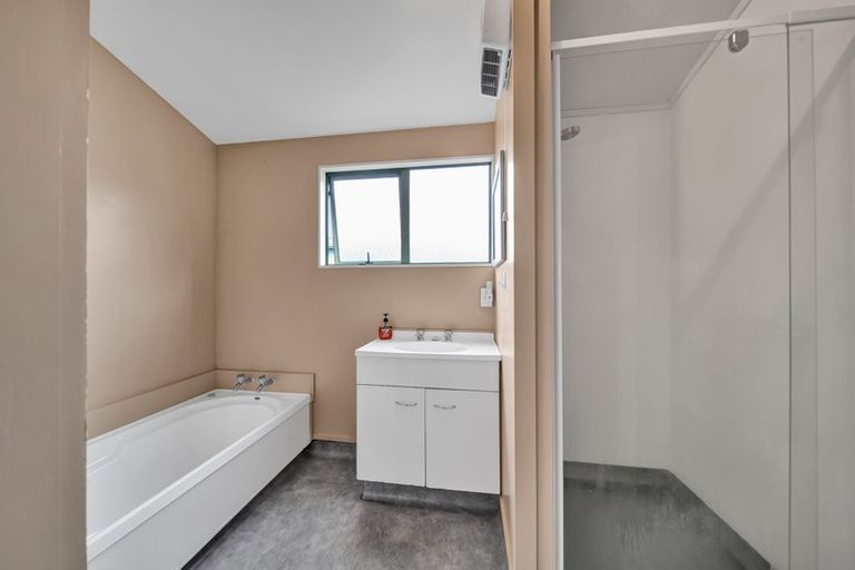 Photo of property in 16a Maire Street, Inglewood, 4330