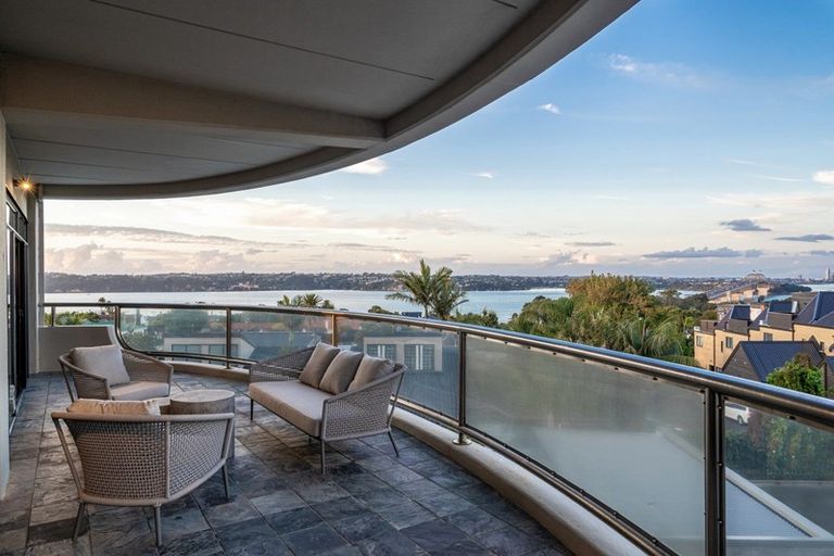 Photo of property in Shangri La Apartments, 2/97 Jervois Road, Herne Bay, Auckland, 1011